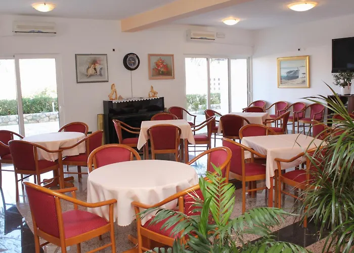 3248c Апартаменты *